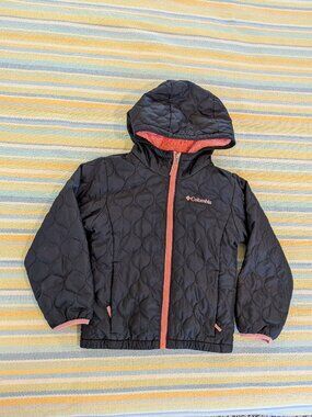 ⭐ Columbia Black quilted coat with fuzzy pink lining size XS 6-6x